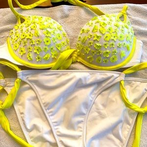 Victoria’s Secret 2 piece bikini 36 C / Large VS